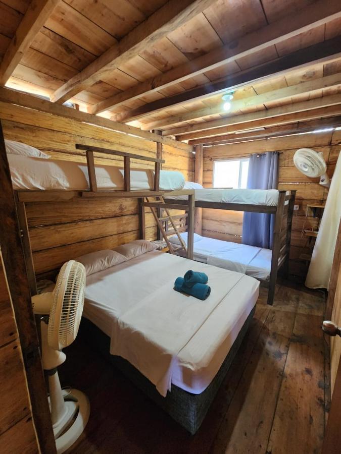 Guachaca El Almendron Beach Hostel מראה חיצוני תמונה