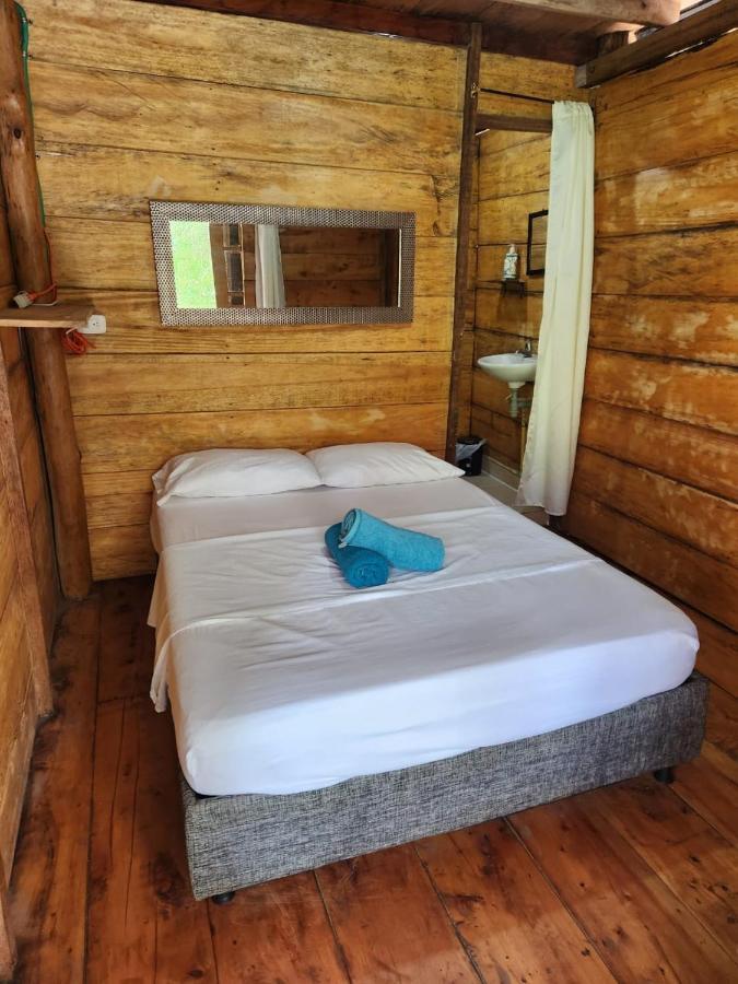 Guachaca El Almendron Beach Hostel מראה חיצוני תמונה